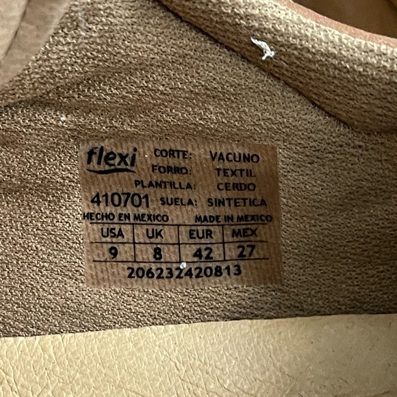 Flexi size 9 in men’s very comfortable and great for the active man - Picture 4 of 4